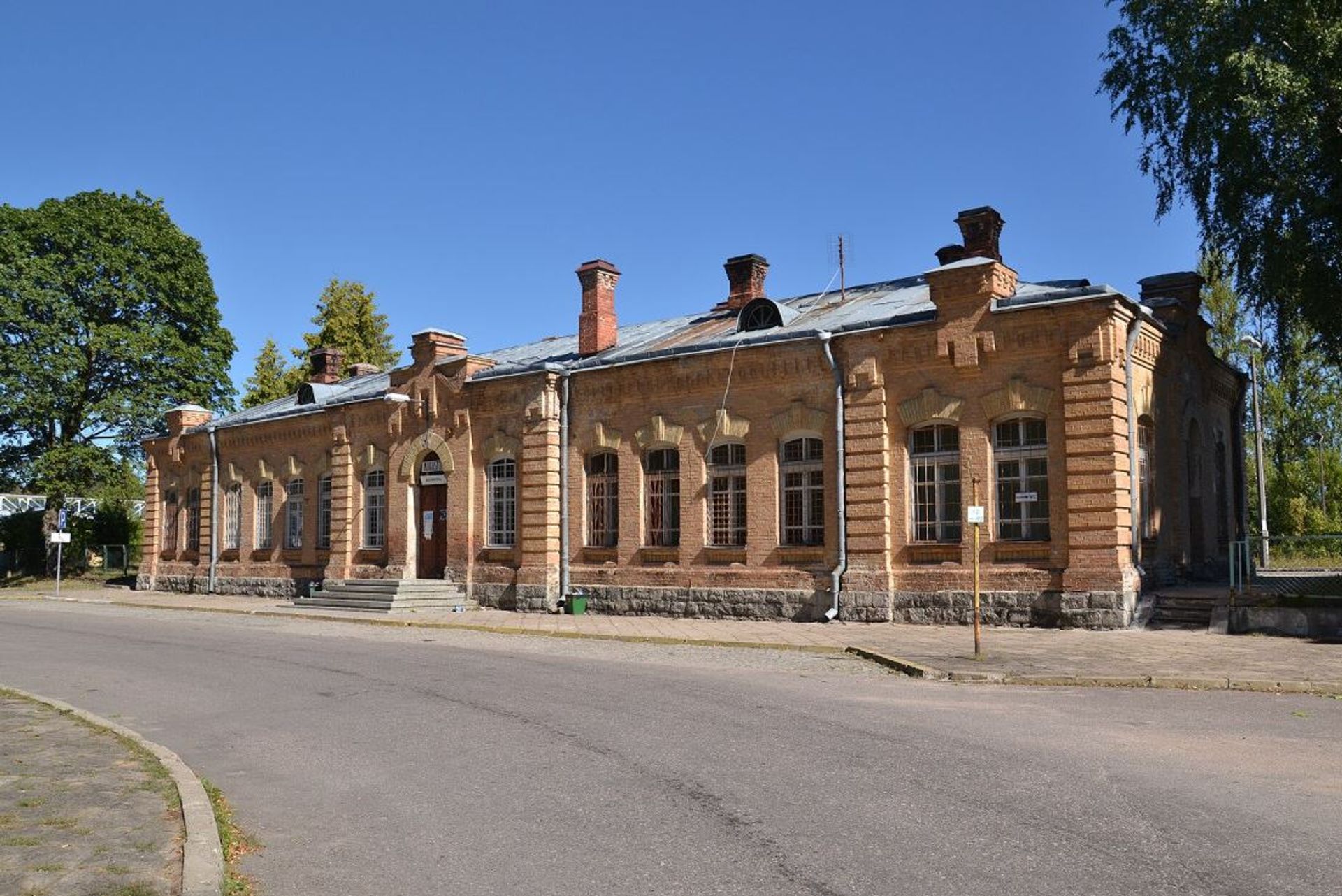 Podlaskie: Zabytkowy dworzec z 1899 r. w Augustowie przejdzie kompleksową modernizację