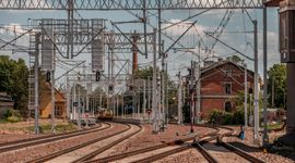 PKP PLK S.A. inwestują miliardy z KPO w nowoczesną i bezpieczną infrastrukturę