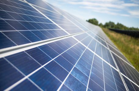 Polenergia rozpoczyna budowę farmy fotowoltaicznej na Pomorzu. Zielona energia dla 15 tys. gospodarstw domowych