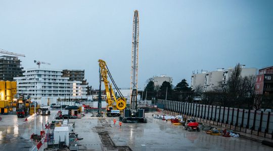 Sprzęt geotechniczny używany czy nowy – co wybrać przy rozbudowie floty?