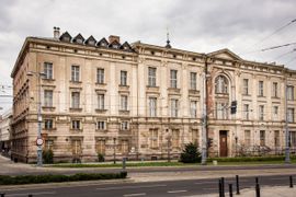 [Wrocław] Zabytkowy gmach farmacji odzyska blask. Będą tam biura