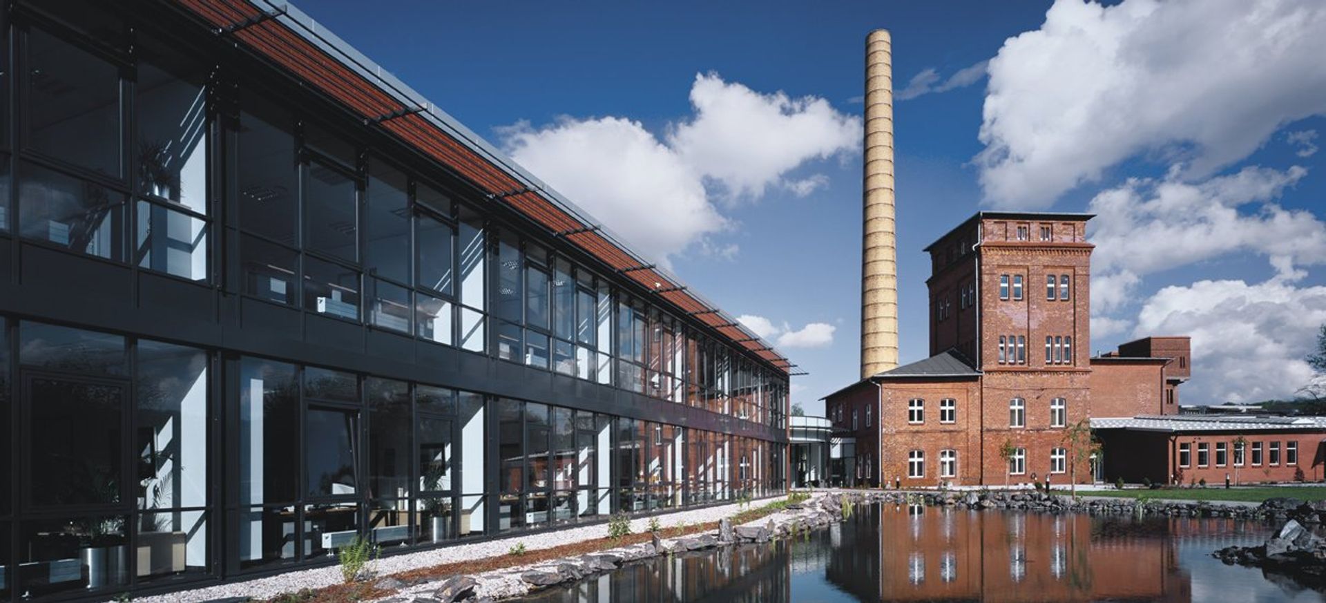 Niemiecka firma Schattdecor inwestuje w swoją fabrykę w Głuchołazach