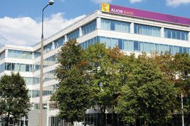[Warszawa] Bank konsoliduje swoją centralę i przedłuża umowę najmu w Łopuszańska Business Park