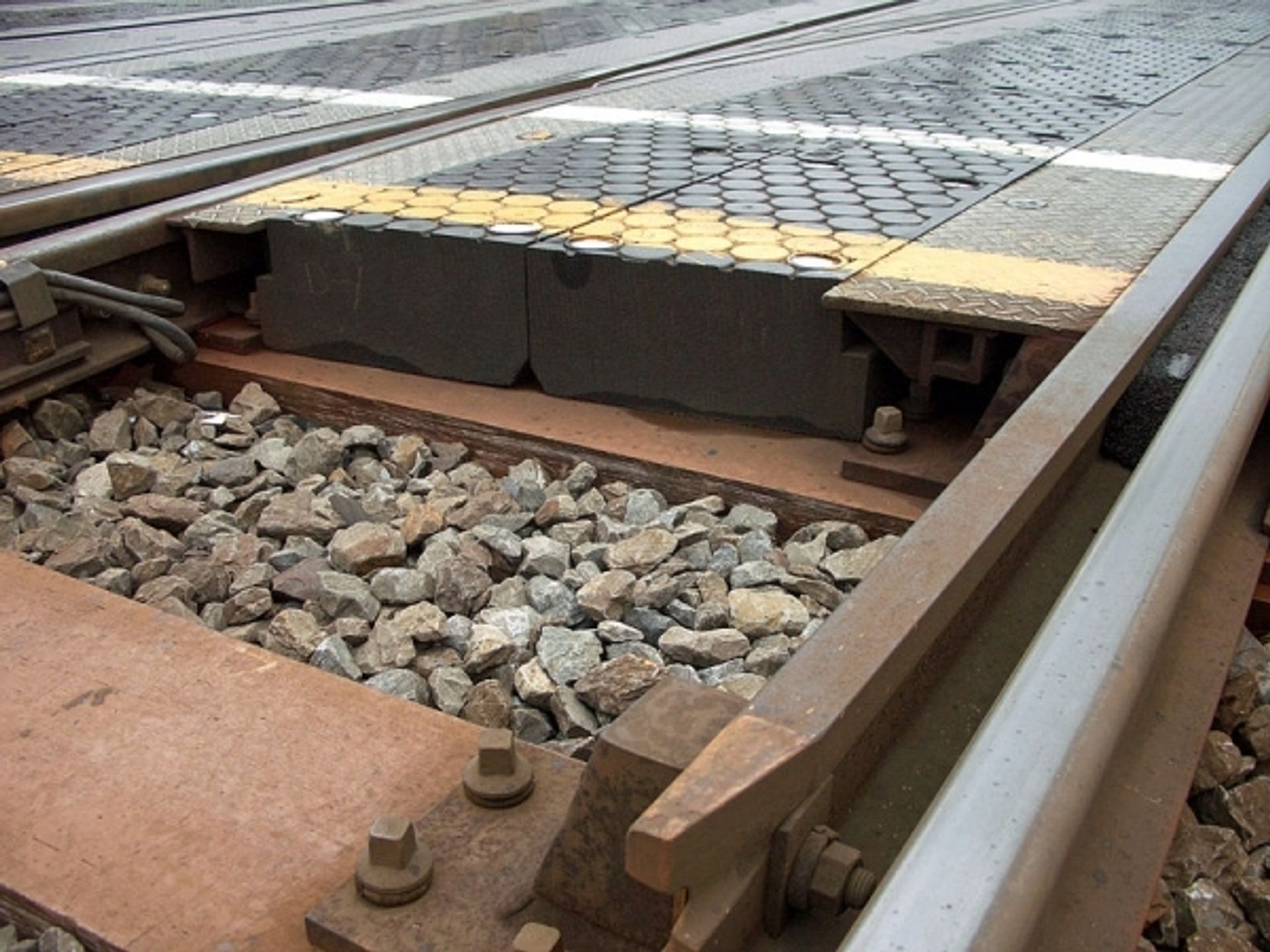  Ząbki: Skanska buduje tunel i likwiduje przejście na peronie stacji kolejowej
