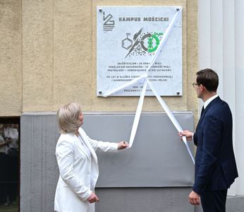 Bezpieczeństwo lekowe i niskoemisyjny przemysł w Polsce: Łukasiewicz – IChP otwiera Kampus Mościcki w Warszawie