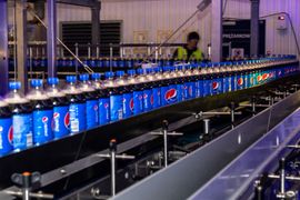 Zakład PepsiCo w Żninie uruchamia nowoczesną linię produkcyjną Pepsi [FILM]
