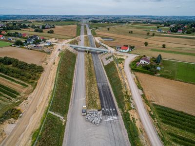 Postępują prace na budowie drogi S7 na odcinku Widoma - Kraków Nowa Huta [FILMY]