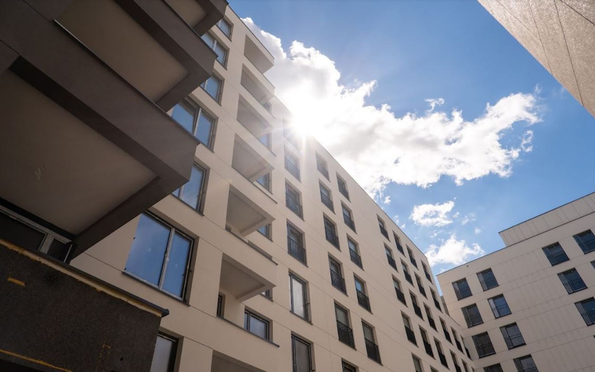 Nowe otwarcie w mieszkalnictwie: program Pierwsze Mieszkanie uchwalony przez Sejm 