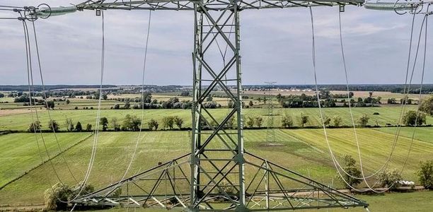Prąd z morskich farm wiatrowych na Bałtyku płynie kolejną linią do odbiorców w głębi Polski