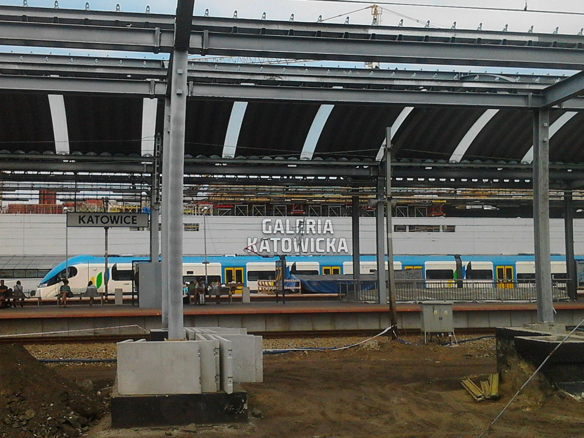  Nowe oblicze stacji Katowice - kolejny peron w budowie