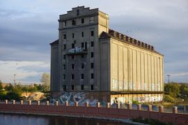 Wrocław: Zbliża się przebudowa zabytkowego elewatora na Kleczkowie. Będzie częścią osiedla