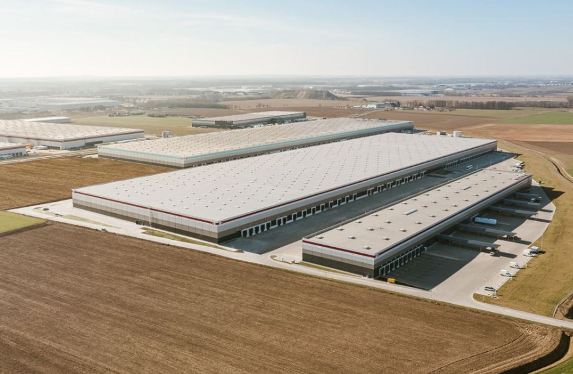 Dwie firmy stawiają na park P3 Poznań i zostają w nim na dłużej