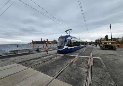 W centrum Krakowa trwa remont mostu Grunwaldzkiego [FILMY]