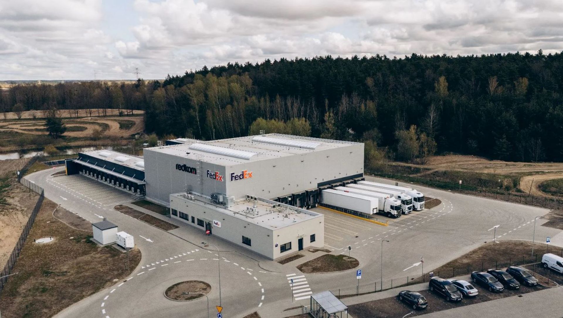 Największa na świecie firma zajmująca się transportem ekspresowym, uruchomiła nowe centrum logistyczne w Olsztynie