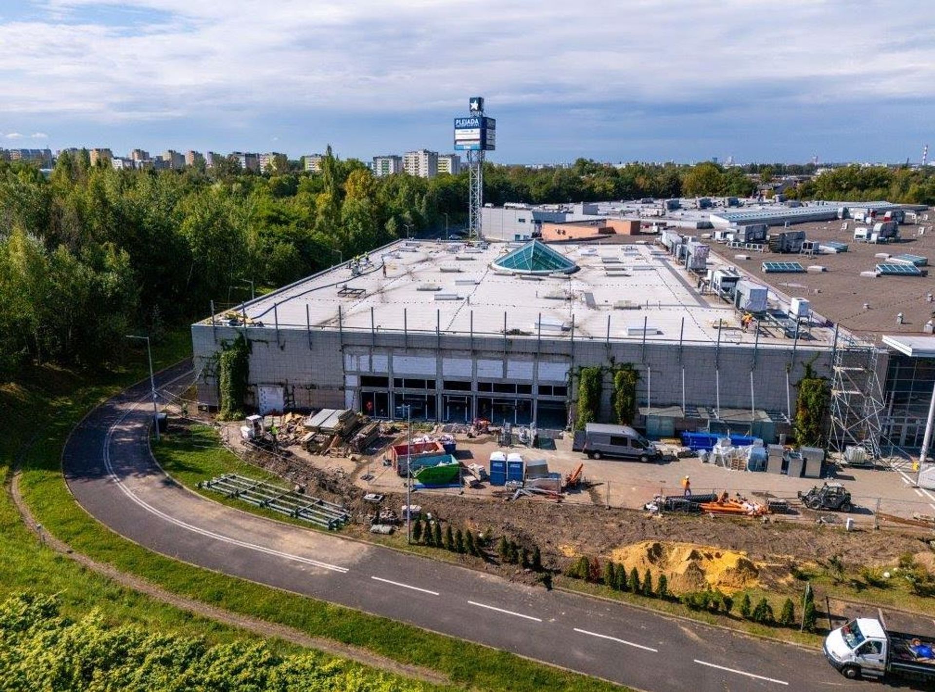 Postępuje modernizacja CH Plejada Sosnowiec 