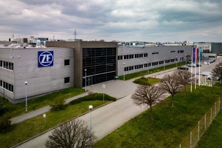 Globalny gigant motoryzacyjny stawia na Gliwice. 100 milionów układów wspomagania hamowania wyprodukowanych w zakładzie ZF 