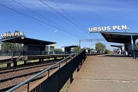 Przystanek kolejowy Warszawa Ursus Północny przechodzi kompleksową modernizację [FILM]