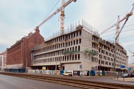 Trwa rewitalizacja zabytkowej piekarni Mamut w centrum Wrocławia. Obok powstaje nowy hotel [ZDJĘCIA]