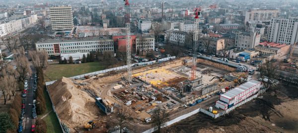 Budowa Sądu Rejonowego dla Łodzi Bałut i Polesia oraz Śródmieścia - Prace Trwają