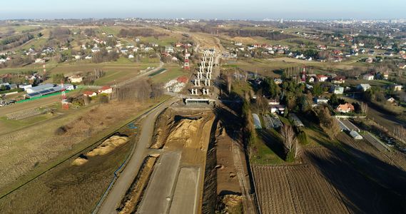 W województwie podkarpackim trwa budowa estakady na odcinku S19 Rzeszów Południe – Babica [ZDJĘCIA]