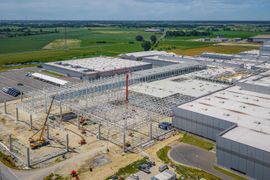 Za 1,5 mld zł trwa rozbudowa wielkiej fabryki Volkswagena pod Poznaniem. Powstaje zaplecze produkcyjne dla elektrycznego Craftera