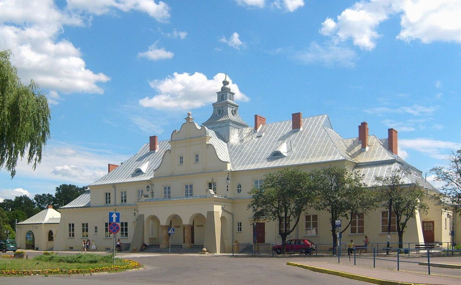 Zabytkowy dworzec w Żyrardowie przejdzie wielką modernizację. 104‑letni obiekt odzyska dawną świetność dzięki unijnym milionom