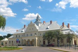 Zabytkowy dworzec w Żyrardowie przejdzie wielką modernizację. 104‑letni obiekt odzyska dawną świetność dzięki unijnym milionom