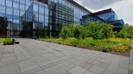 Szwajcarski fundusz rodzinny nowym właścicielem dużego biurowca w Warszawie