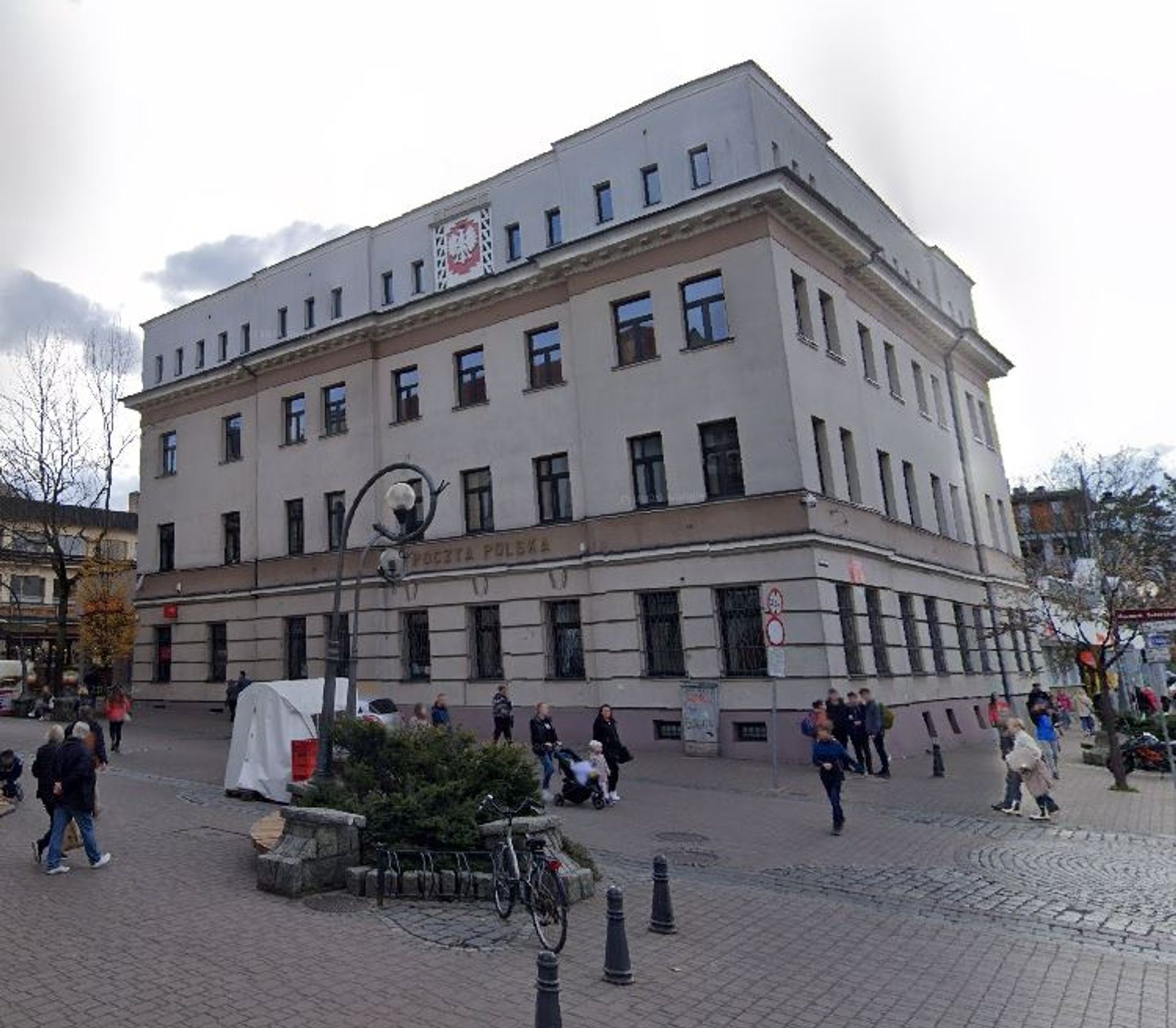 Historyczny gmach Poczty Polskiej na zakopiańskich Krupówkach może zmienić funkcję po raz pierwszy od 120 lat