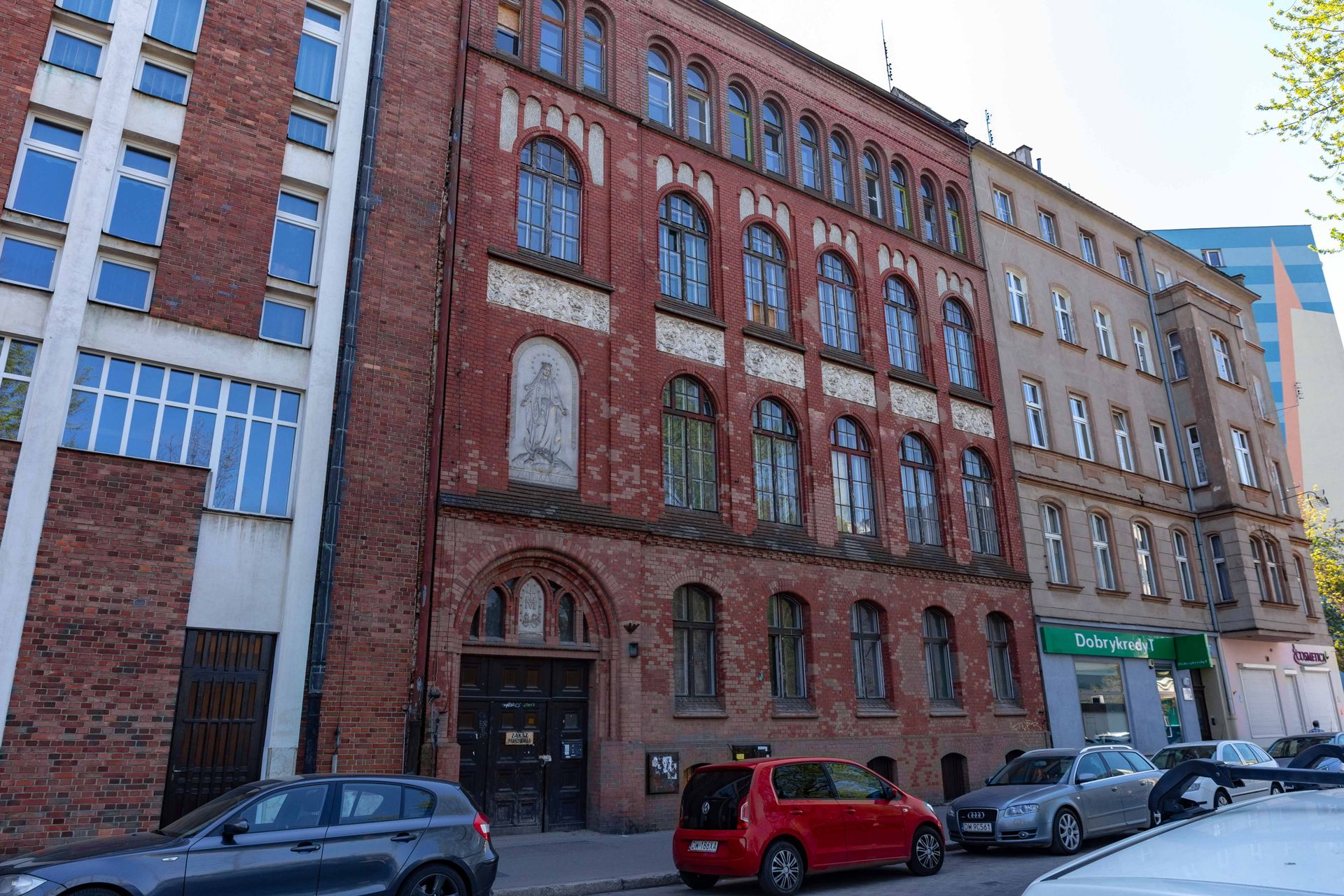 Wrocław: Farmexim nadbuduje zabytkową przyklasztorną szkołę przy ulicy Stysia