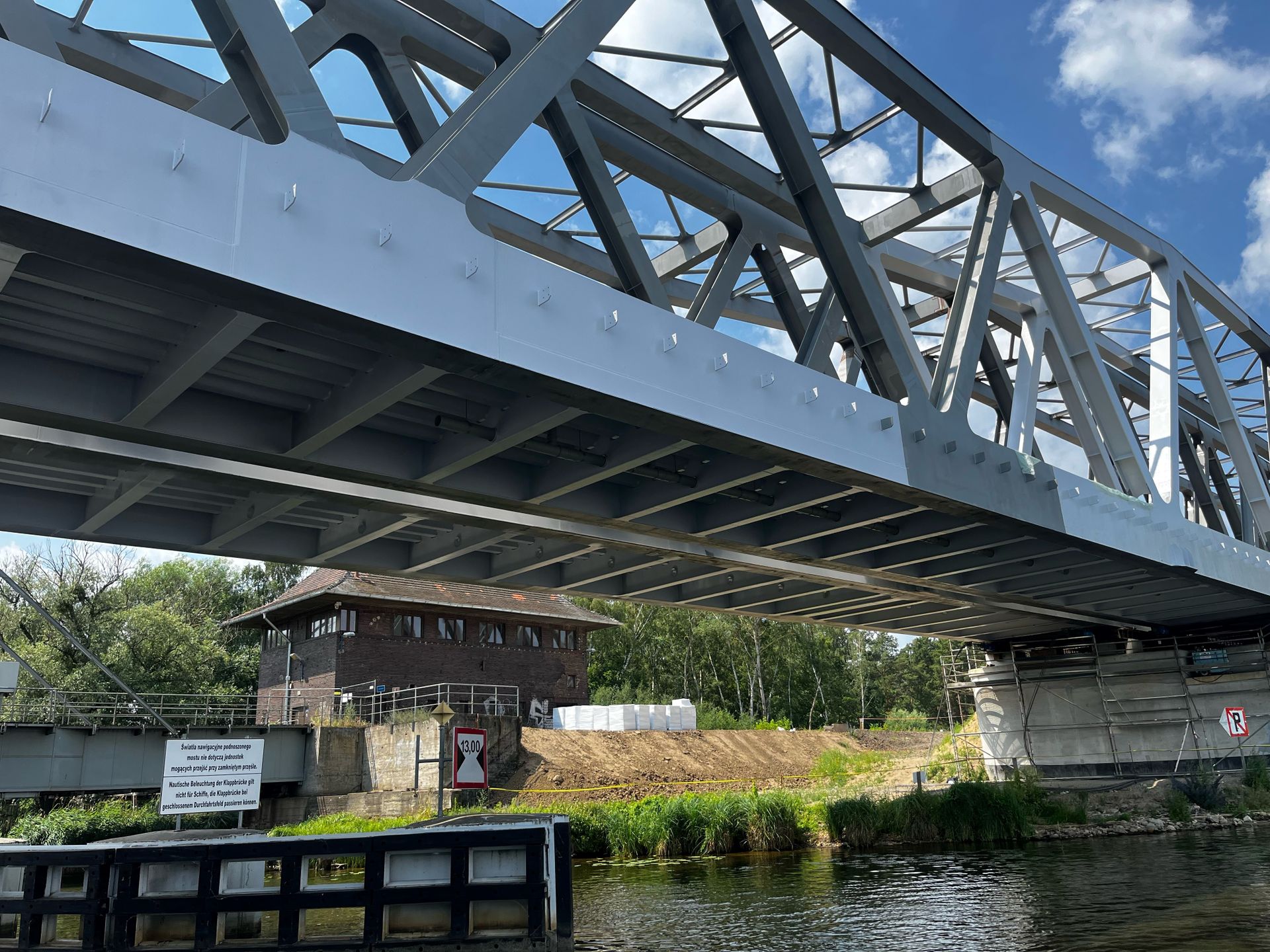 Nowy most kolejowy nad Regalicą w Szczecinie coraz bliżej