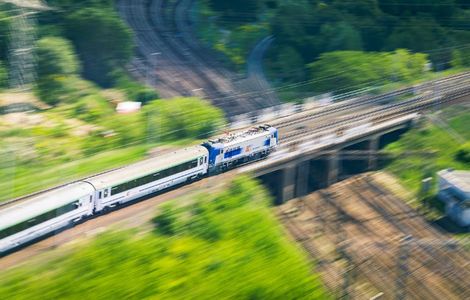 Ponad pół miliarda złotych dla PKP Intercity na zakup nowego taboru w ramach programu FEnIKS
