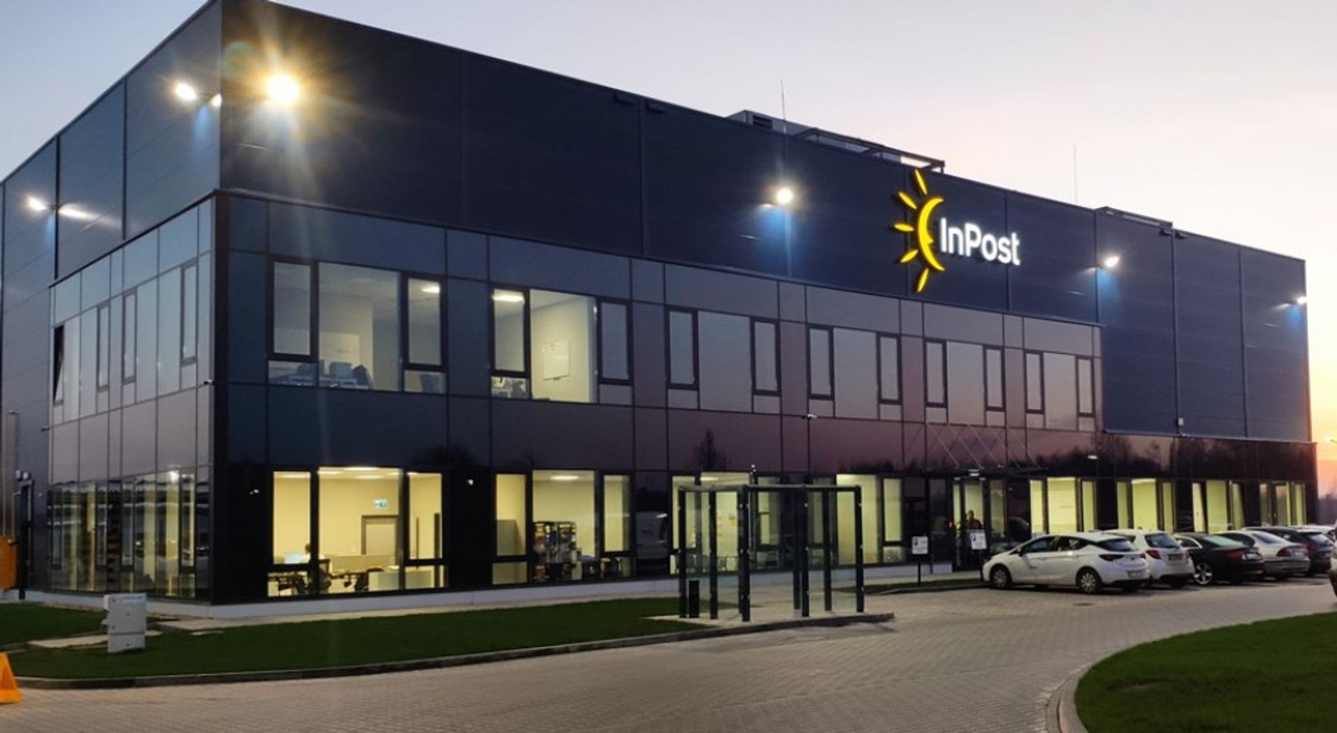 InPost otworzył drugie centrum logistyczne w Łodzi. Pracę w nim znajdzie 300 osób