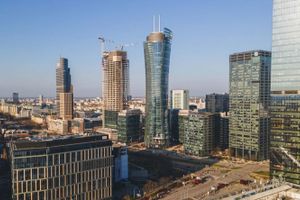 W Warszawie powstaje nowy, 174-metrowy wieżowiec The Bridge [FILMY+ZDJĘCIA]