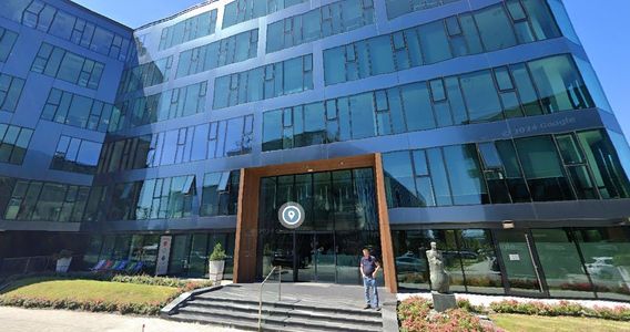 Niedawno wybudowany biurowiec w Krakowie ma zostać wyburzony. Co powstanie w tym miejscu?