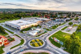 Handel przyciągnął jedną trzecią inwestycji. Rozwija się przede wszystkim w małych miastach