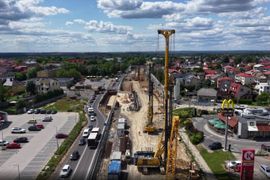 Nowe drogi na południu Polski. NDI prowadzi prace na trzech ważnych inwestycjach [FILM]