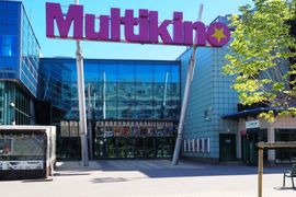 Najstarsze Multikino w Warszawie zostanie wyburzone. Co powstanie w jego miejsce?