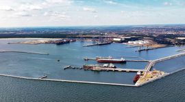 Port Gdańsk, największy port morski w Polsce inwestuje. Umacnia bezpieczeństwo energetyczne Polski i regionu Morza Bałtyckiego