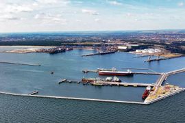 Port Gdańsk, największy port morski w Polsce inwestuje. Umacnia bezpieczeństwo energetyczne Polski i regionu Morza Bałtyckiego