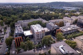 AGH w Krakowie inwestuje w przyszłość. Budynek S-1 stanie się centrum badań i edukacji [ZDJĘCIA]