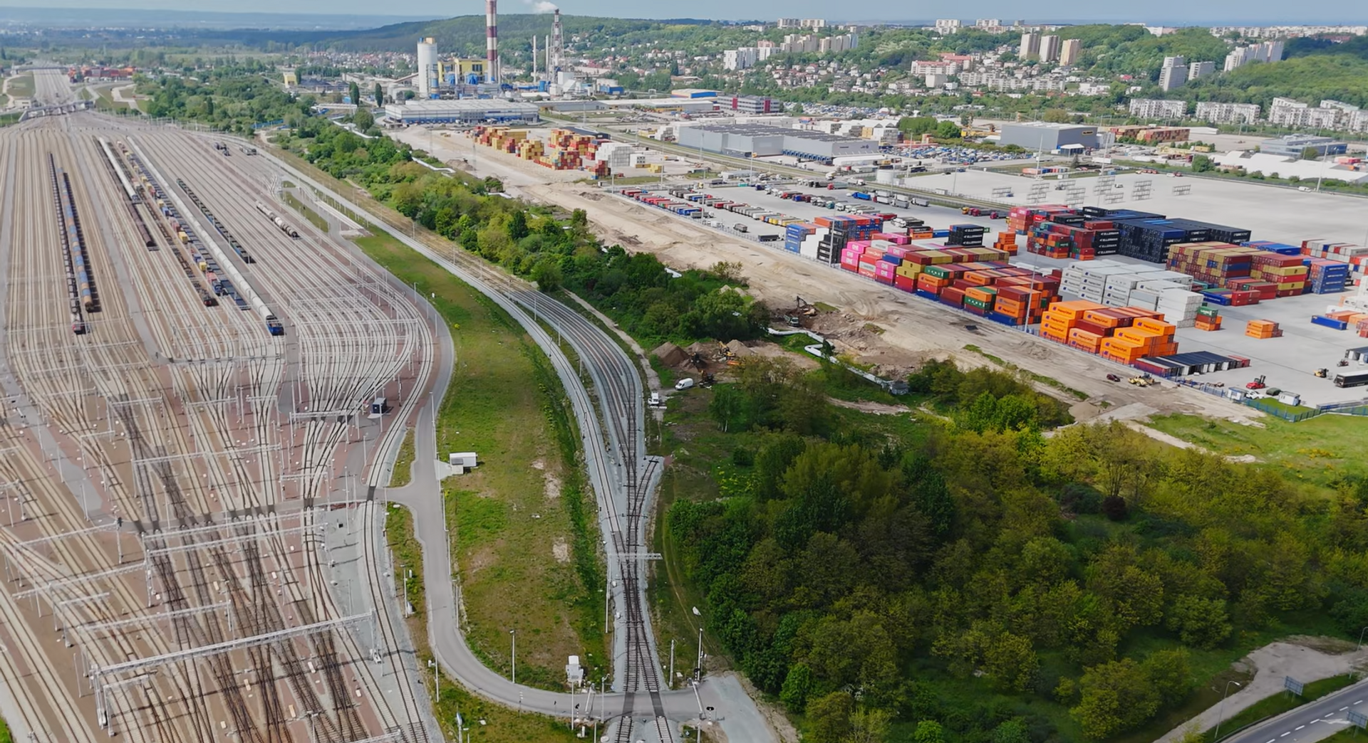 Coraz bliżej zakończenia budowy Terminala Intermodalnego na terenie Centrum Logistycznego Portu Gdynia 