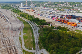 Coraz bliżej zakończenia budowy Terminala Intermodalnego na terenie Centrum Logistycznego Portu Gdynia [FILM]
