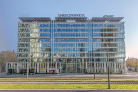 [Warszawa] Zarządca nieruchomościami komercjalnymi zostaje w biurowcu Prosta Office Centre w Warszawie