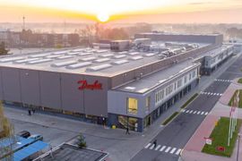 Niskoemisyjna fabryka Danfoss w Grodzisku Mazowieckim w decydującym etapie prestiżowego konkursu