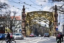 [Wrocław] Rowerzyści jeżdżą po najdłuższym pasie w mieście. A w planach są już kolejne