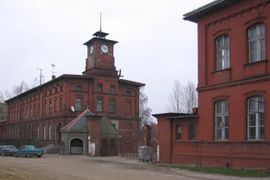 [Wrocław] Zrekonstruują wieżę zegarową i komin w dawnej Cukrowni Klecina
