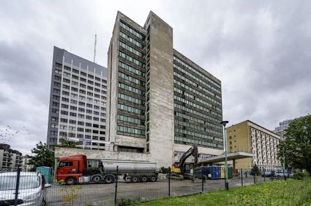 W centrum Łodzi rozpoczęła się rozbiórka hotelu Światowit [ZDJĘCIA]