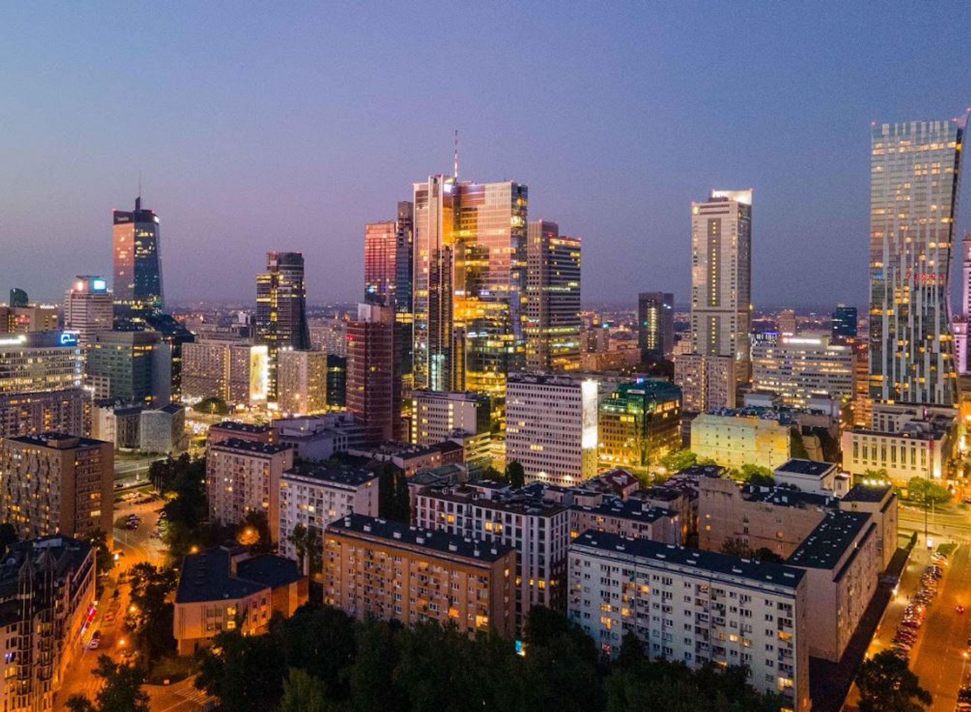 W Warszawie mniej wolnych biur, w regionach rośnie wybór 
