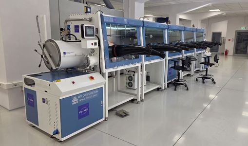 W Poznaniu uruchomiono unikalne w skali Europy laboratorium do produkcji ogniw bateryjnych [FILM]